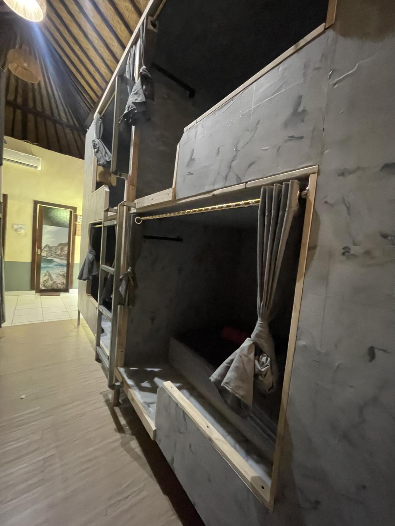 Pedidi Penida Hostel Batununggul Екстериор снимка